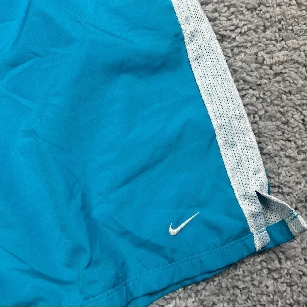 Nike Shorts Boys Extra Large Bright Lined Activewear Gym Fitness Swimming Vaca